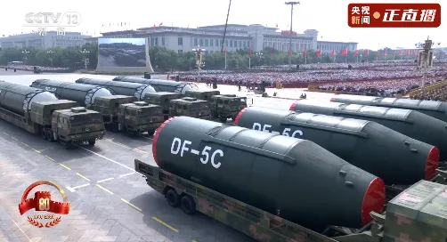 核导弹亮相 “东风-5C”打击范围覆盖全球(图2) 核导弹亮相 “东风-5C”打击范围覆盖全球(图2)